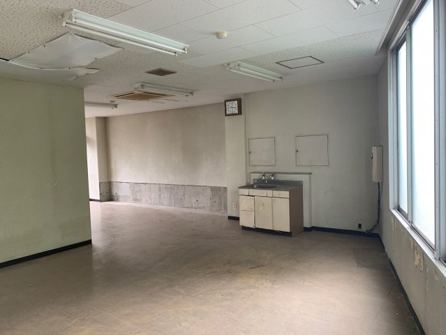 売りビル　東中央２丁目（南向き、５F建て、住居区あり）