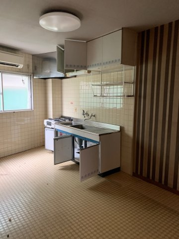 売りビル　東中央２丁目（南向き、５F建て、住居区あり）のキッチン