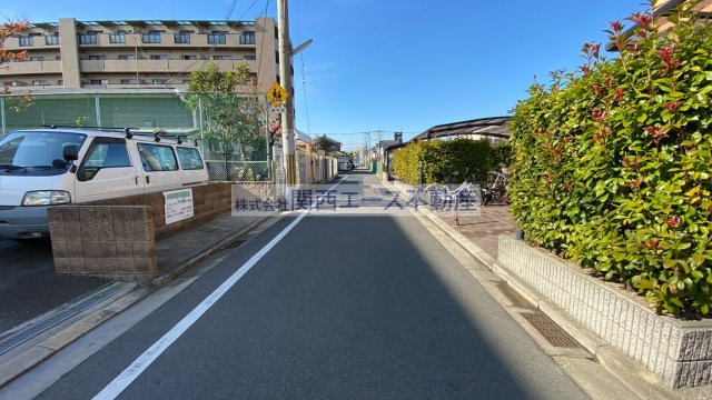 | レオパレスラコルト