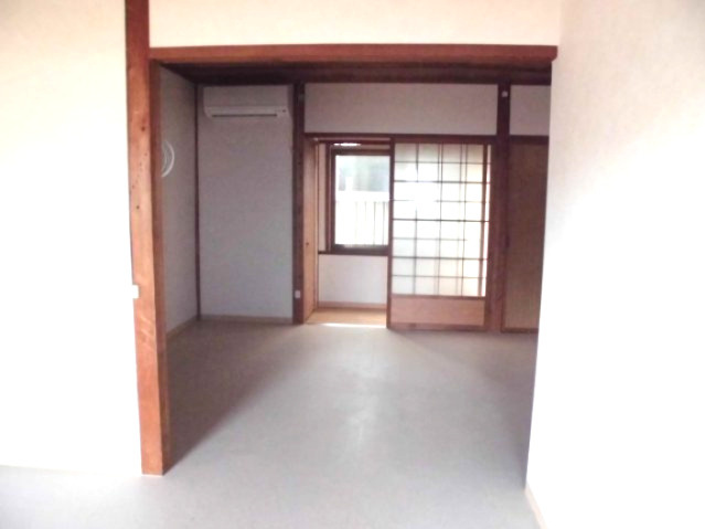 小西ジュールの洋室