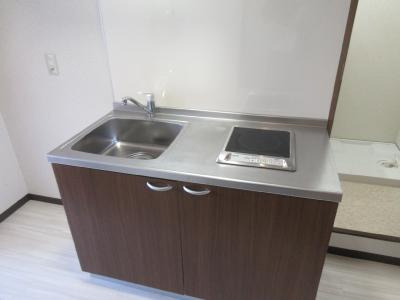 GARNET RESIDENCE MIYAのキッチン
