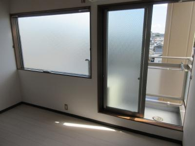 GARNET RESIDENCE MIYAの洋室