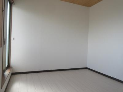 GARNET RESIDENCE MIYAの居間・リビング|洋室