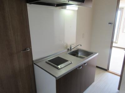 GARNET RESIDENCE MIYAのキッチン