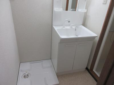 GARNET RESIDENCE MIYAの洗面所|洗面脱衣所