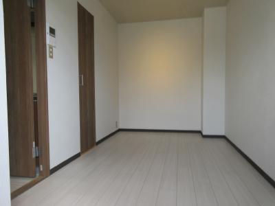 GARNET RESIDENCE MIYAの寝室|洋室