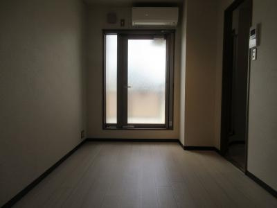 GARNET RESIDENCE MIYAの洋室