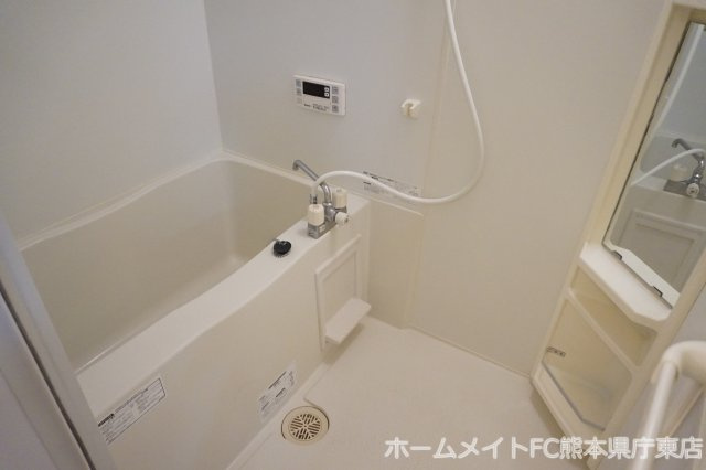 熊本市東区健軍本町のアパートの浴室