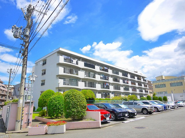 グリーンコーポ奈良第2一番館の外観|外観は落ち着いています