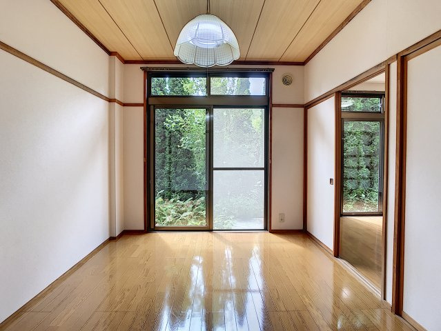 [Wi-Fi] 光と風と 青と蒼の洋室|収納も大容量です