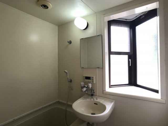 [Wi-Fi] 光と風と 青と蒼の浴室|洗面台付浴室