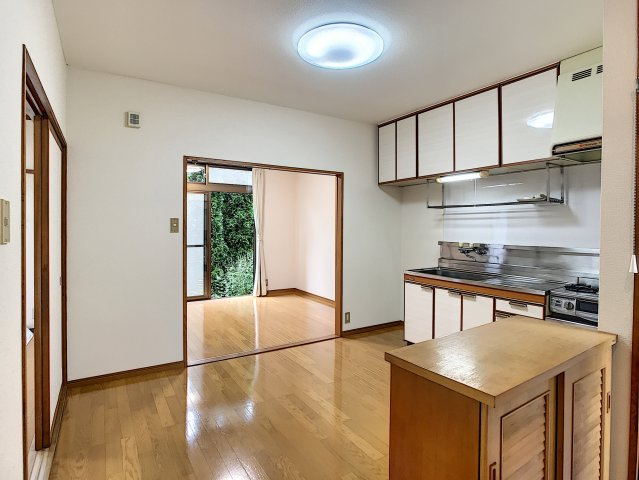 [Wi-Fi] 光と風と 青と蒼のキッチン|お料理しながら「おかえりなさい！」
