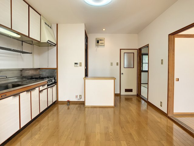 [Wi-Fi] 光と風と 青と蒼のキッチン|引き戸を開けると開放的な空間になります