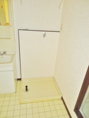 【その他】 | ファミール泉　B | 室内洗濯機置場※写真はイメージです