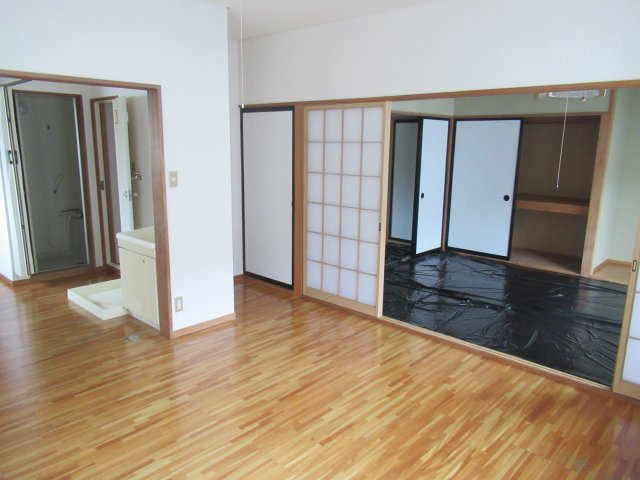 ドミールタナカの内装