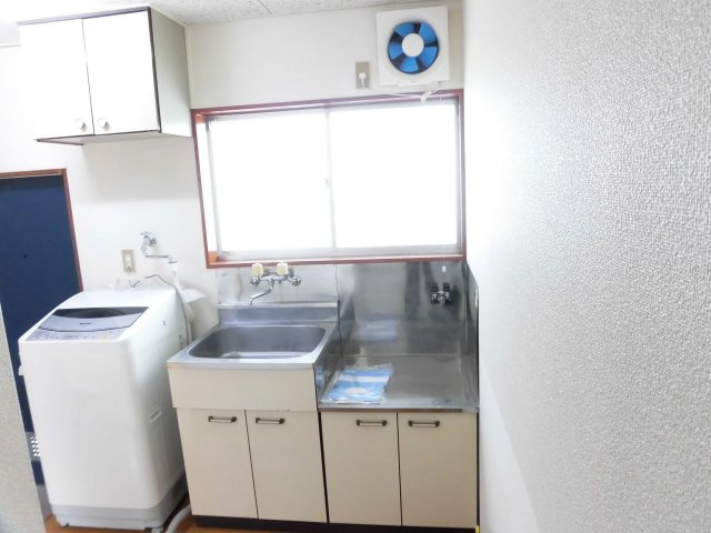 ミネルバ八日町のキッチン