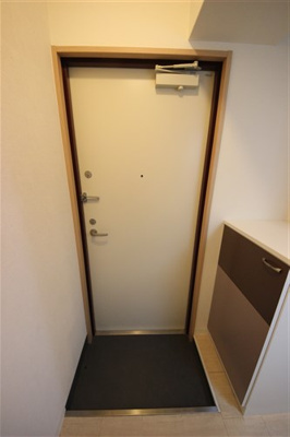 【玄関】 | ルミエール瓦屋町