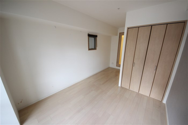 【洋室】 | ルミエール瓦屋町