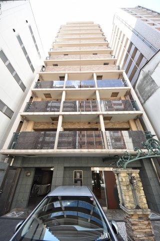 ジュネーゼグラン心斎橋東の外観