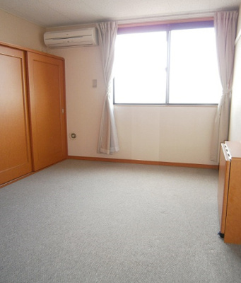 【居間・リビング】 | プレミール | １階はフローリング、２階はカーペットになります。