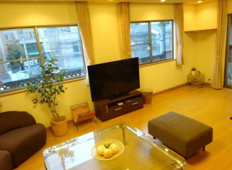 【居間・リビング】 | 【屋上付】中落合２丁目　中古戸建て【仕様設備充実】