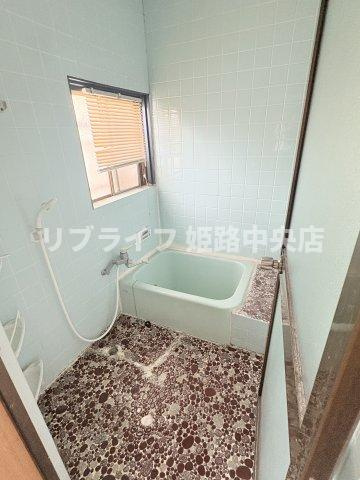 中地戸建の浴室