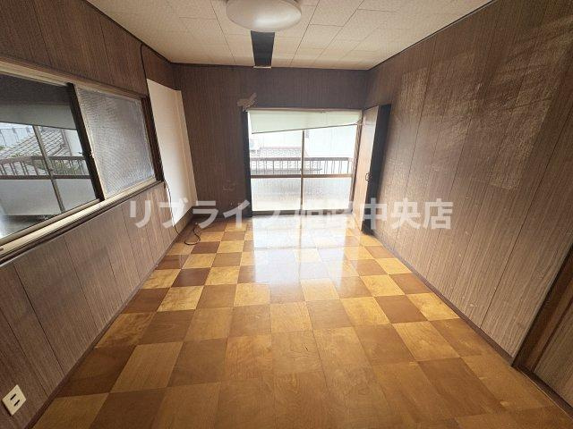 中地戸建の洋室