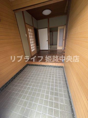 中地戸建の玄関