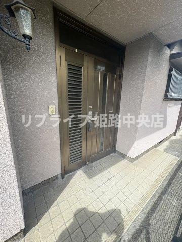 中地戸建のエントランス