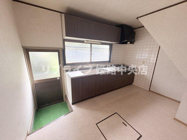 中地戸建のキッチン