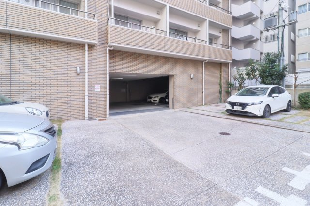 サヴォイマキシマイズ博多ステーション　9階の駐車場