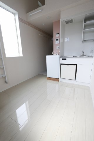 ユナイト追浜ビリーブラントの居間・リビング|同タイプ参考写真です。