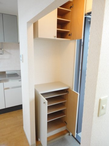 【玄関】 | クレセントD