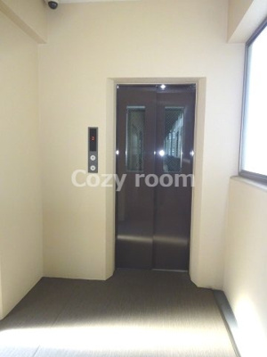 【その他共用部分】 | ラ・シャルム江坂公園 | 各フロアのエレベーター