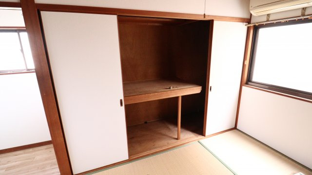 山手5丁目倉庫付戸建の収納