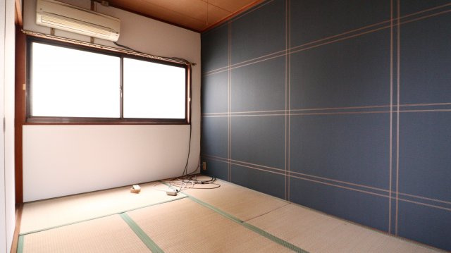 山手5丁目倉庫付戸建の居間・リビング
