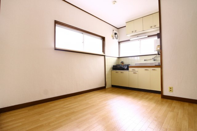 林コーポラスの居間・リビング