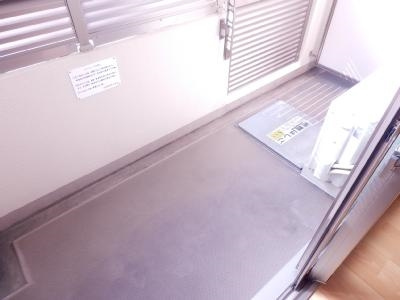 VILLA MARY 五条(旧：ビクトワール五条壬生)のバルコニー