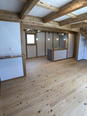 【居間・リビング】 | 京塚２丁目　新築住宅 | 南側別角度からの様子です