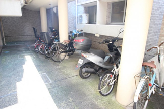 【その他共用部分】 | キレイに管理された自転車置場です！