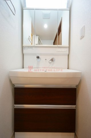 コーエーアビタシオン【キャッシュバック対象物件】の洗面所|スペースが確保できる洗面所です