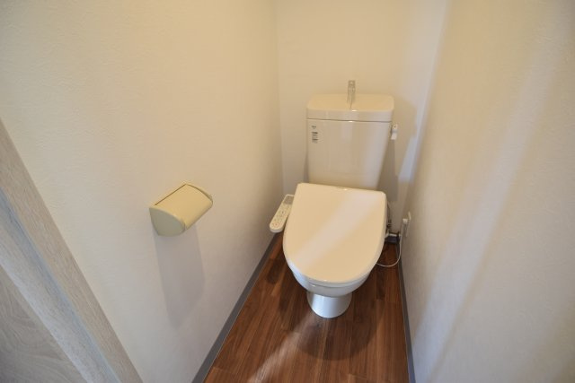 プラムマンションのトイレ|トイレがお風呂と別にかわりました