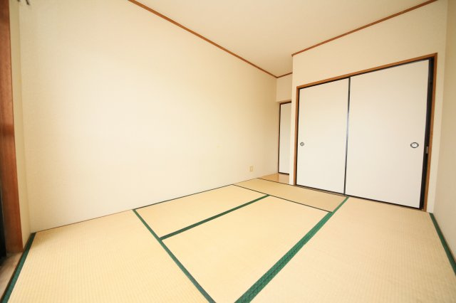 ヴァンベール新舞子の和室