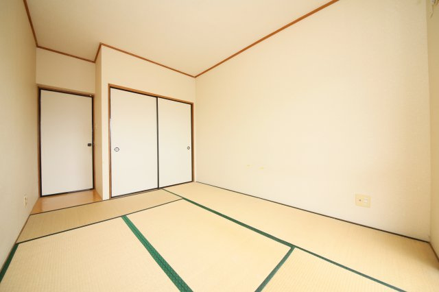 ヴァンベール新舞子の和室