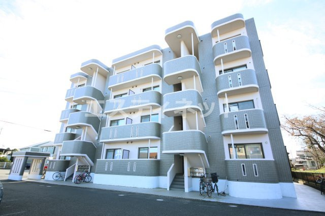 ヴァンベール新舞子の外観