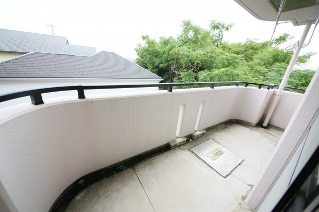 ヴァンベール新舞子のバルコニー
