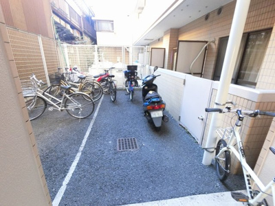 【その他共用部分】 | ライオンズマンション吉野町第12 | バイク置場
