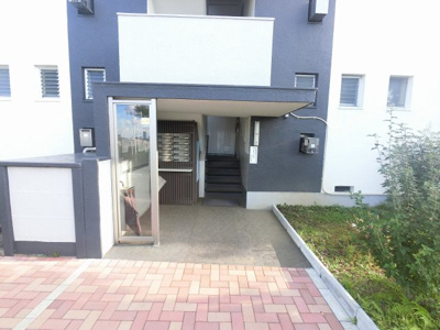 【エントランス】 | 片倉台団地３街区１１号棟 | エントランス部分