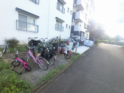 【その他共用部分】 | 片倉台団地３街区１１号棟 | 駐輪場