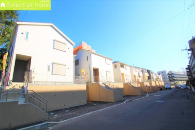 【前面道路含む現地写真】 | 海老名市上今泉3丁目  4号棟 新築戸建て　全23棟【仲介手数料無料】 | 駐車も楽々♪